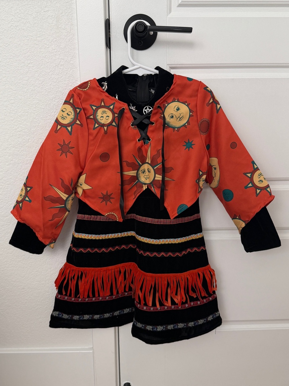 Dani the Witch Costume Disney Hocus Pocus Toddler Girl 4T Halloween